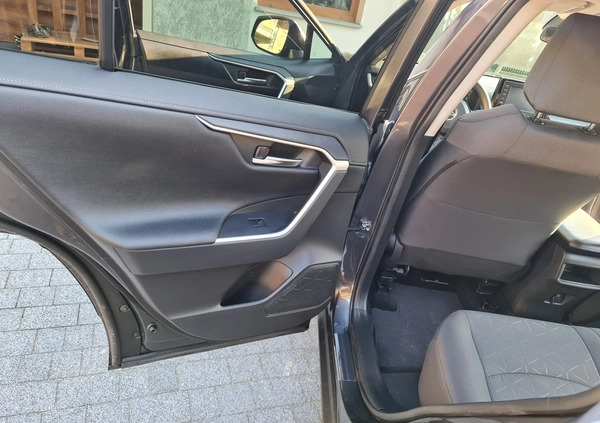 Toyota RAV4 cena 121000 przebieg: 61500, rok produkcji 2020 z Sosnowiec małe 436